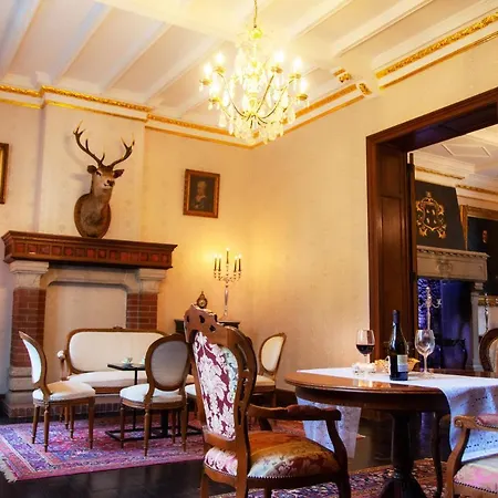 Chateau Morreau ホームステイ *